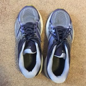 Saucony Tennis Shoes